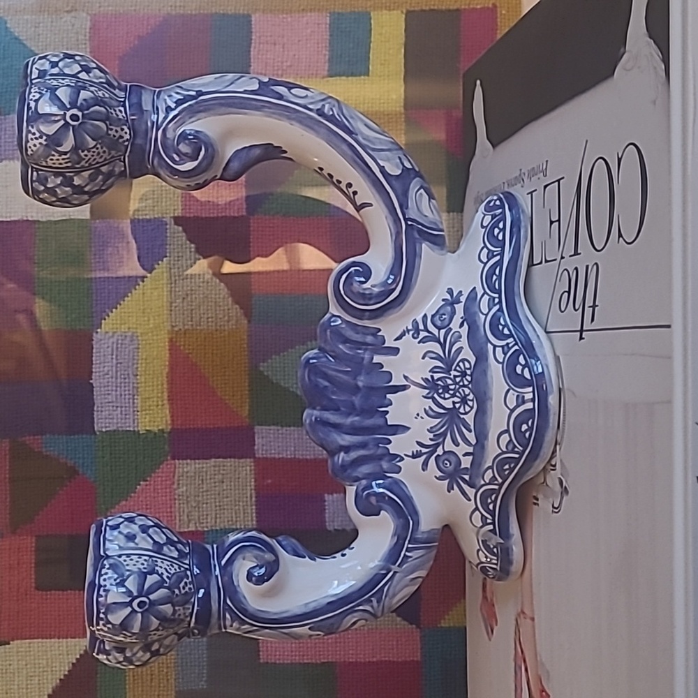 HAND PAINTED CERAMIC BLUE & WHITE CANDLE HOLDER MADE IN PORTUGAL SIGNED